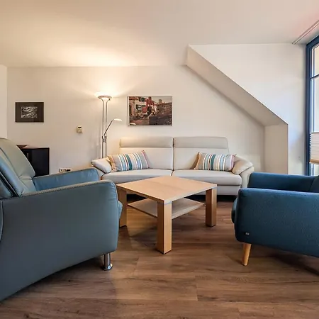 Papillon 03-6 Apartment *